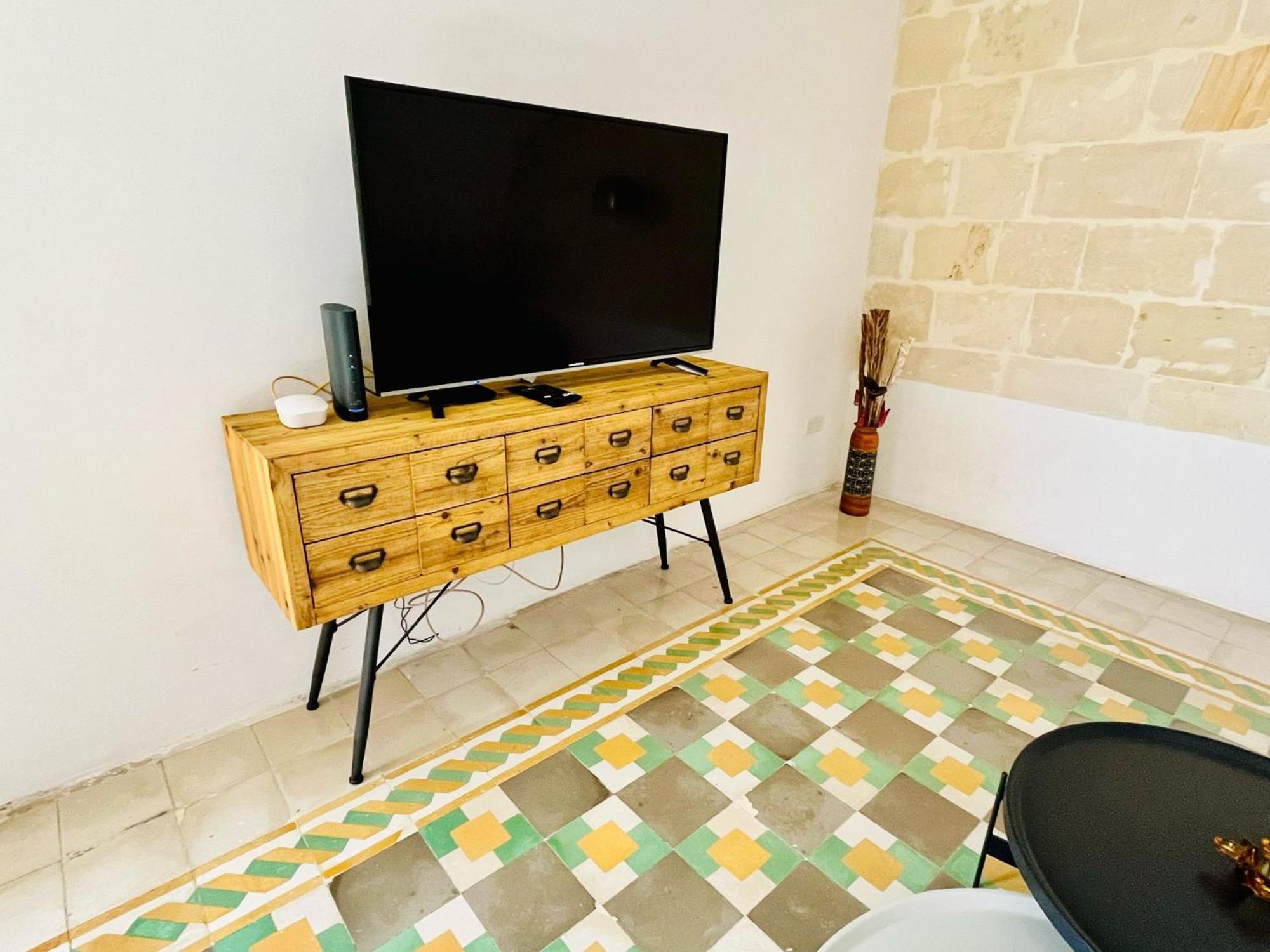 Cozy Charming Apartment In Old Bakery Street Valletta Buitenkant foto